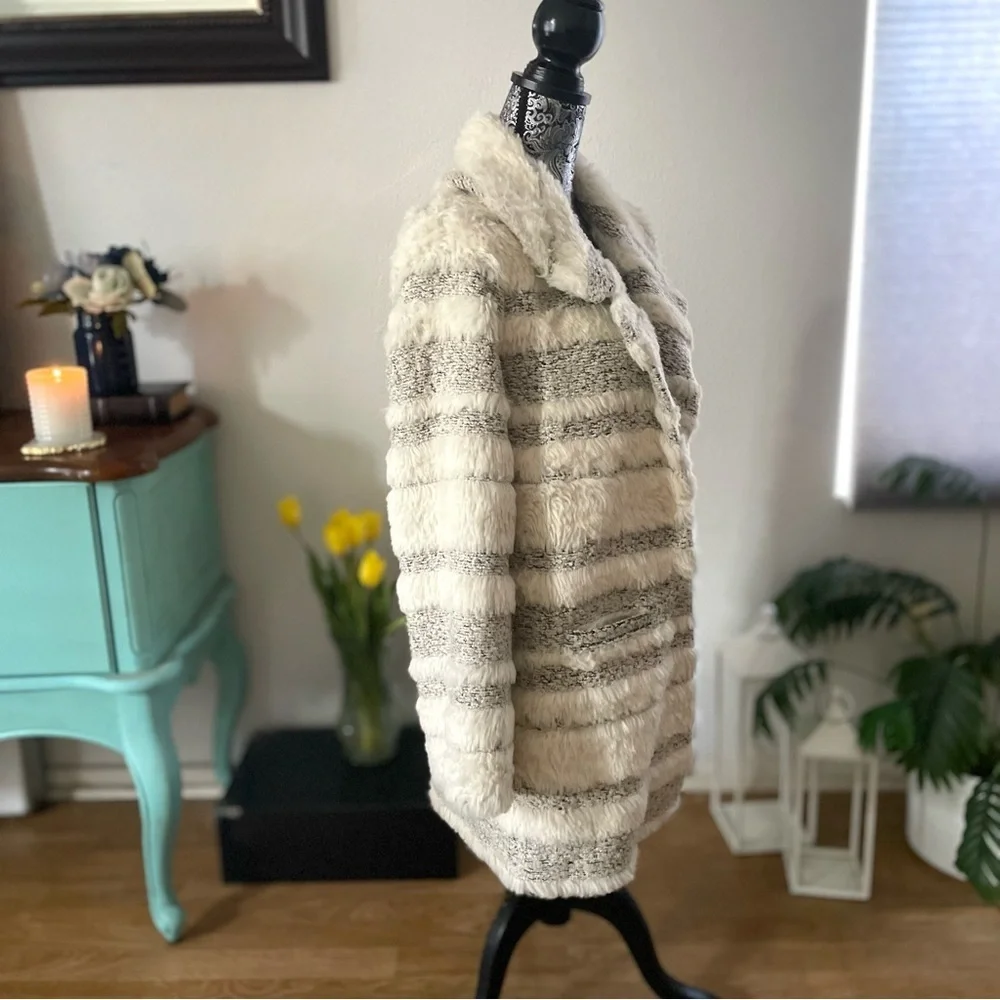 Cinq a Sept 5a7 Shaggy Boucle Tweed Faux Fur Boyfriend Jacket Coat Size Large